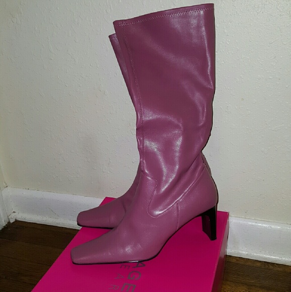 ❌SOLD❌ Rampage Boots - Picture 2 of 2