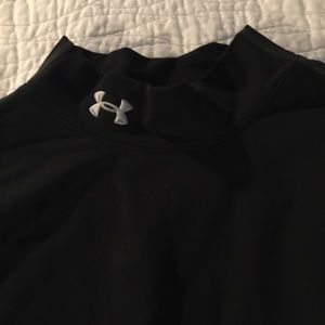 Under Armour Men's XL cold gear long sleeve