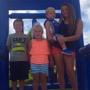 Meet your Posher, Ashley