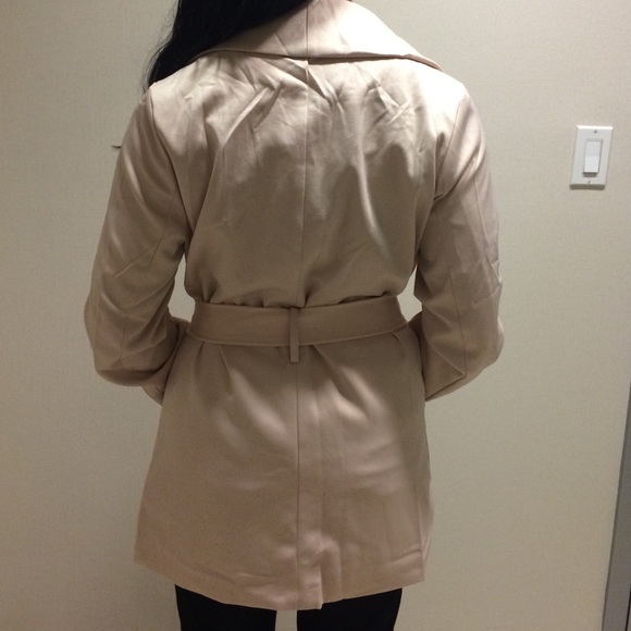 Blush Light Jacket - Picture 2 of 2