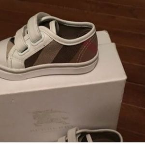 Burberry toddler shoes size 19