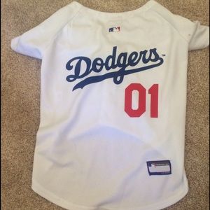 XL Dodger MLB jersey for dogs