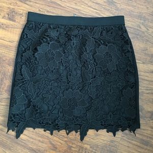 American eagle black lace skirt