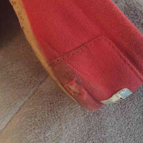 Red toms size 7 - Picture 2 of 3