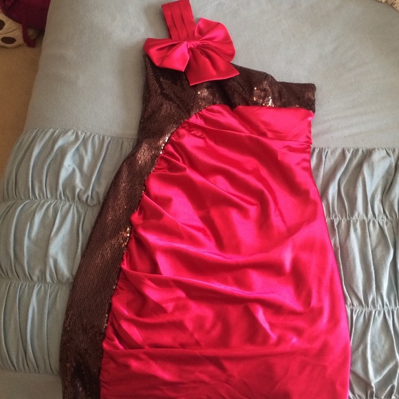 Homecoming/Prom Dress - Picture 1 of 3