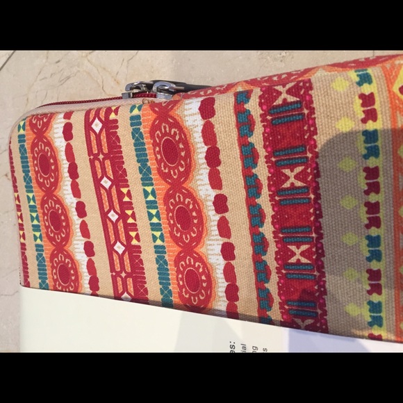 Kamor Laptop Case. - Picture 2 of 2