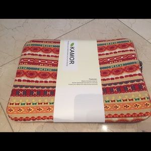 Kamor Laptop Case.