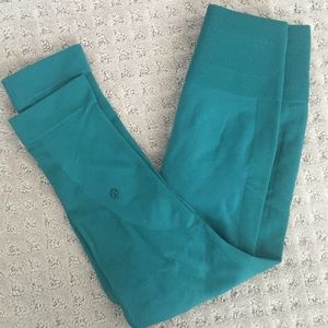 Lululemon zone in crop