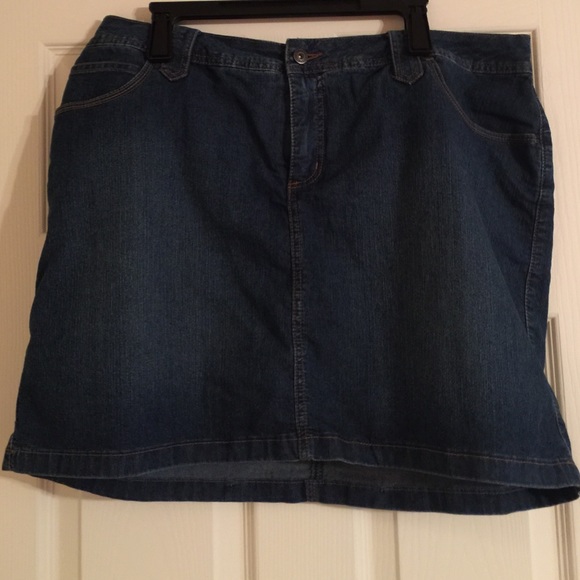 Jean skorts