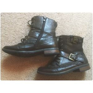 Ankle brown military boots