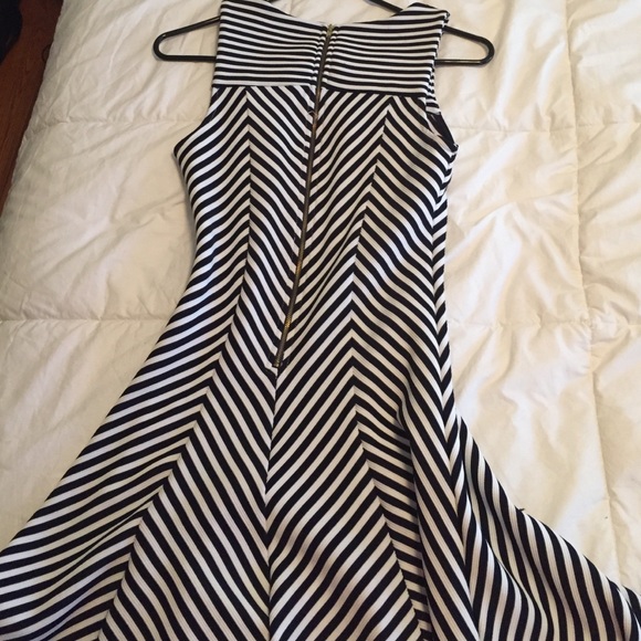 Navy and white Dress - Picture 3 of 4