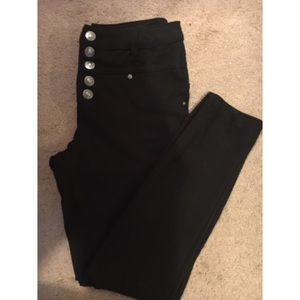 High rise skinny jeggings.
