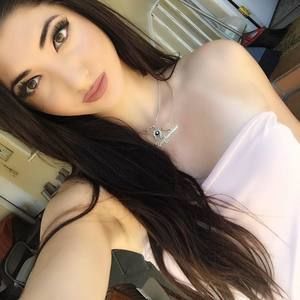 Meet your Posher, Julianna