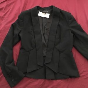 Pleated blazer (black)