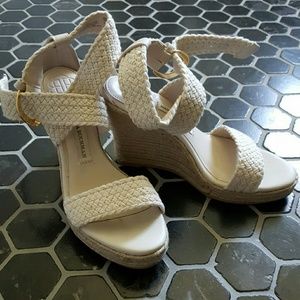 Nude woven wedges