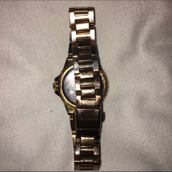 Rose gold Micheal kors watch main image 4