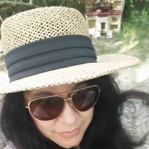 Meet your Posher, Paula