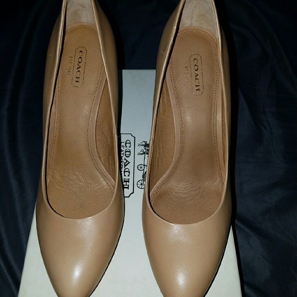 Coach caya leather heels