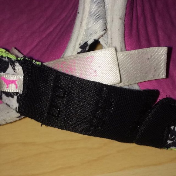 Pink vs bra bundle - Picture 3 of 4