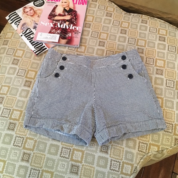 Blue and white striped sailor shorts (6)