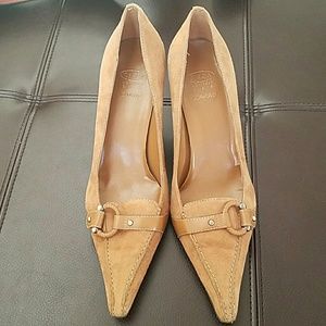 Tan suede pumps