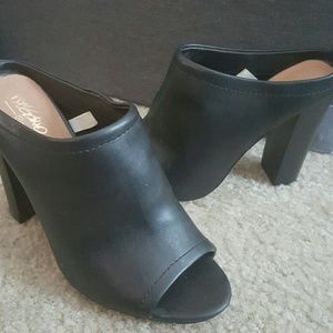 Mossimo Mule slip-ons