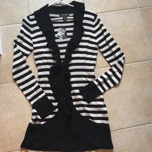 Beautiful ruffled cardigan