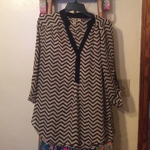Black and Tan Chevron Shirt - Sz Large