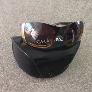 CHANEL sunglasses