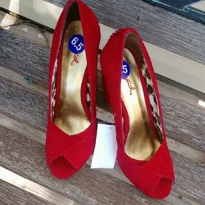 Red wedge peep toe heel