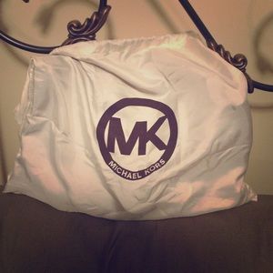 Michael Kors genuine leather purse!