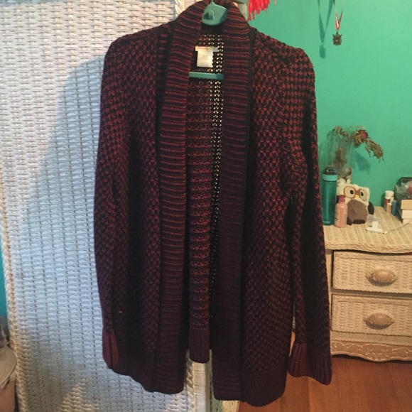 Black and red long cardigan