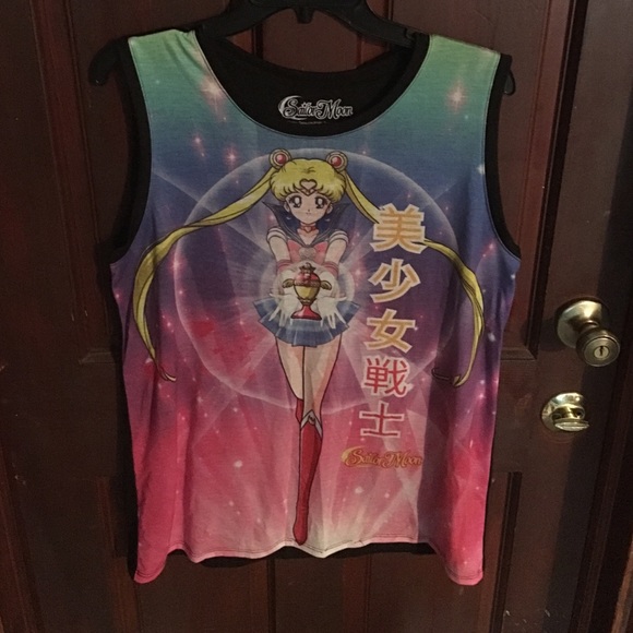 Sailor moon shirt 👚