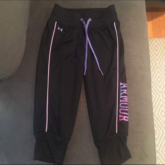 Under Armor jogger capris