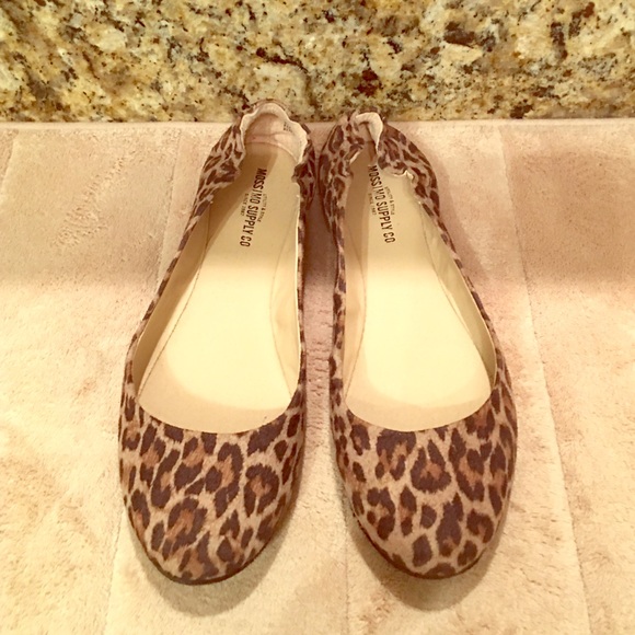 Leopard ballet flats