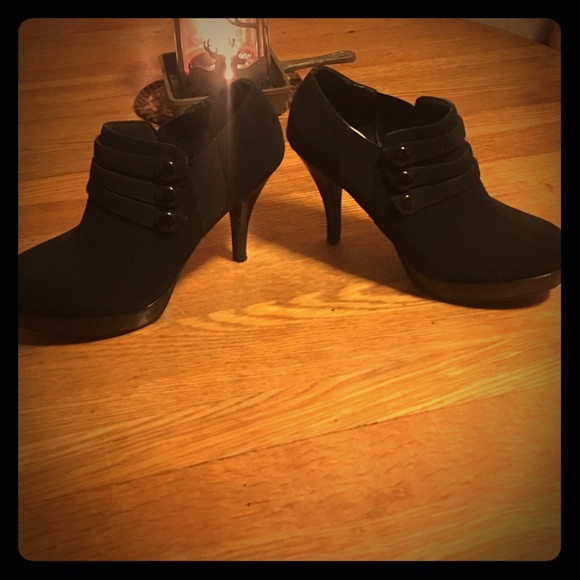 Kenneth Cole Unlisted ankle boot with 4 inch heel