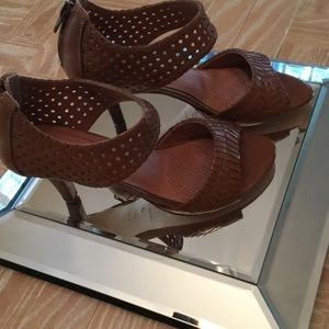NEW CORSO COMO CARNABY SANDALS WITH HEELS