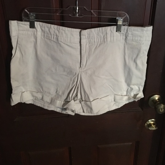 Plus size white shorts!