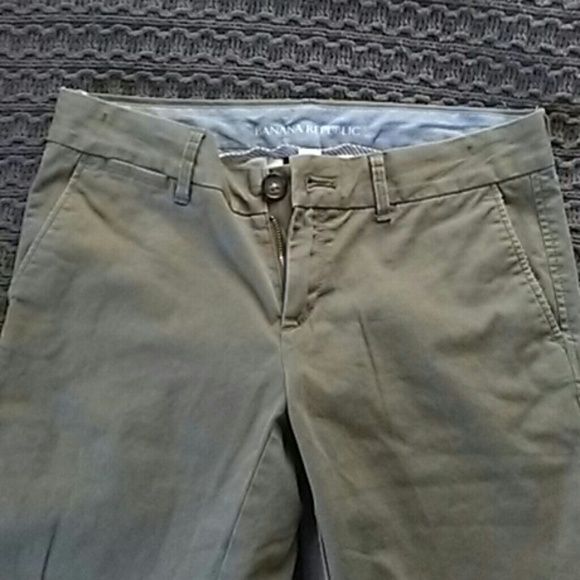 Banana Republic weekend chino size 2