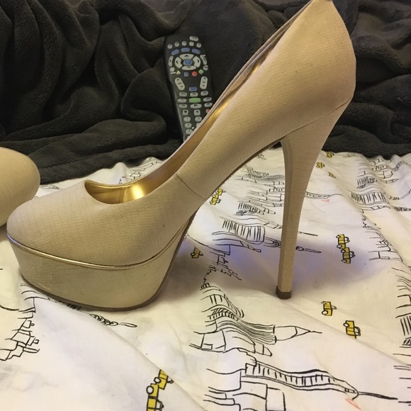 Platform Pump - Picture 2 of 3