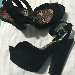 Platform chunky heels
