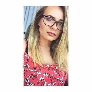 Meet your Posher, Antoinette