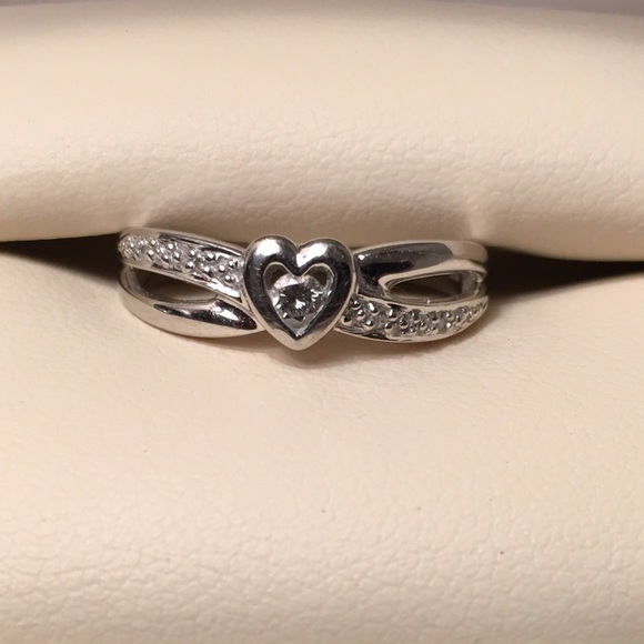 Whitehall Co. Jewelers Jewelry - ⚠️FINAL $⚠️ 🆕 💍💖RARE DIAMOND HEART RING💍💖