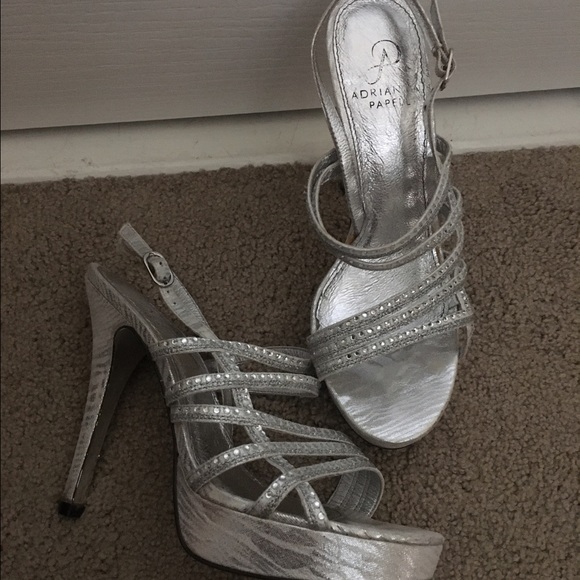 Adriana Papell 5in heels