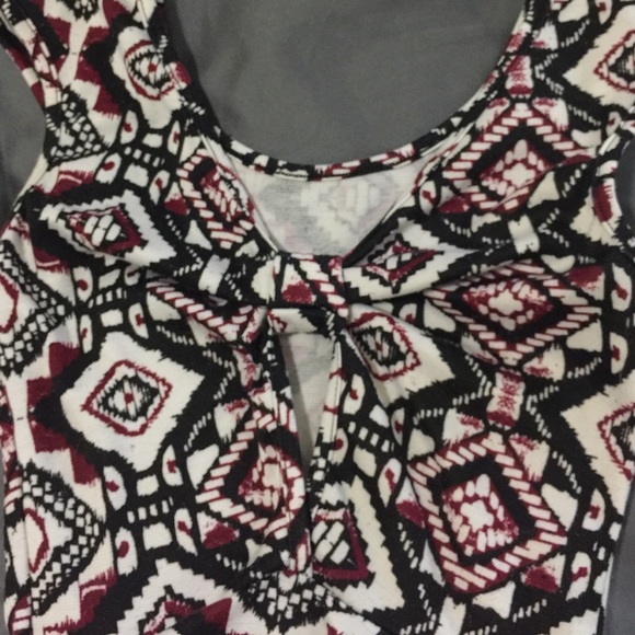 Patterned Top - Picture 3 of 3