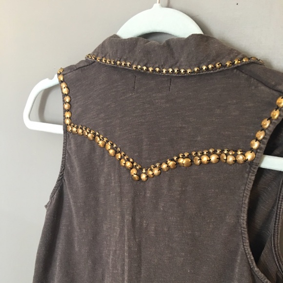 Studded grey - button down sleeveless top - Picture 2 of 3