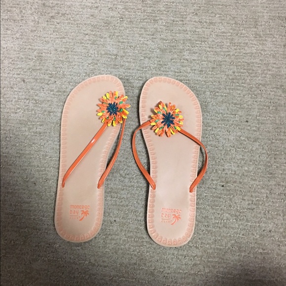Flower flip flops