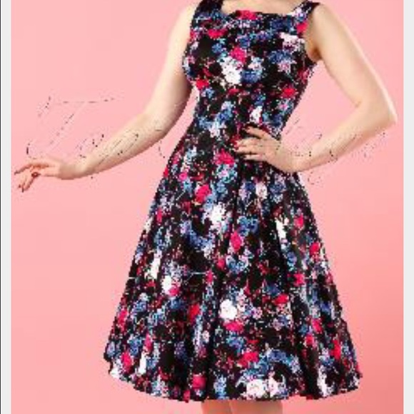 Modcloth Hearts & London dress