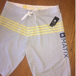 NWT Men's Swim - Zumiez Matix Board Shorts Size 33