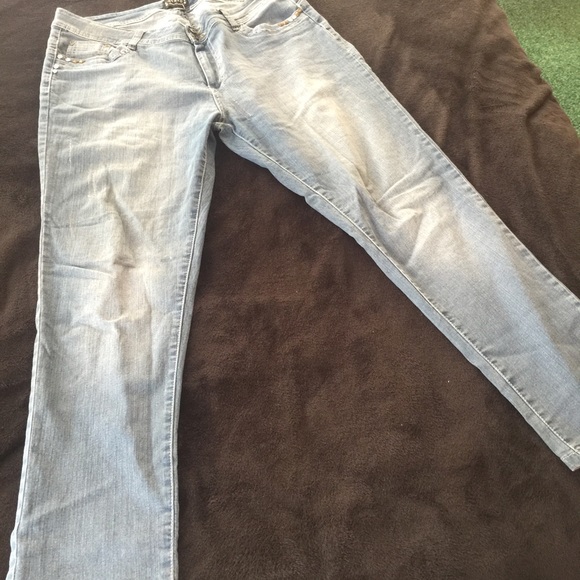 Light skinny jeans!